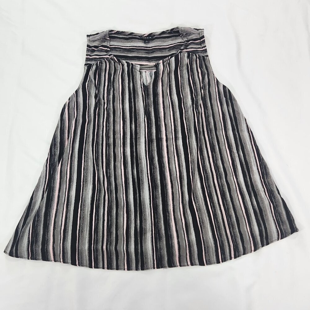 Torrid Striped Sleeveless Blouse Sz 2
Lot I